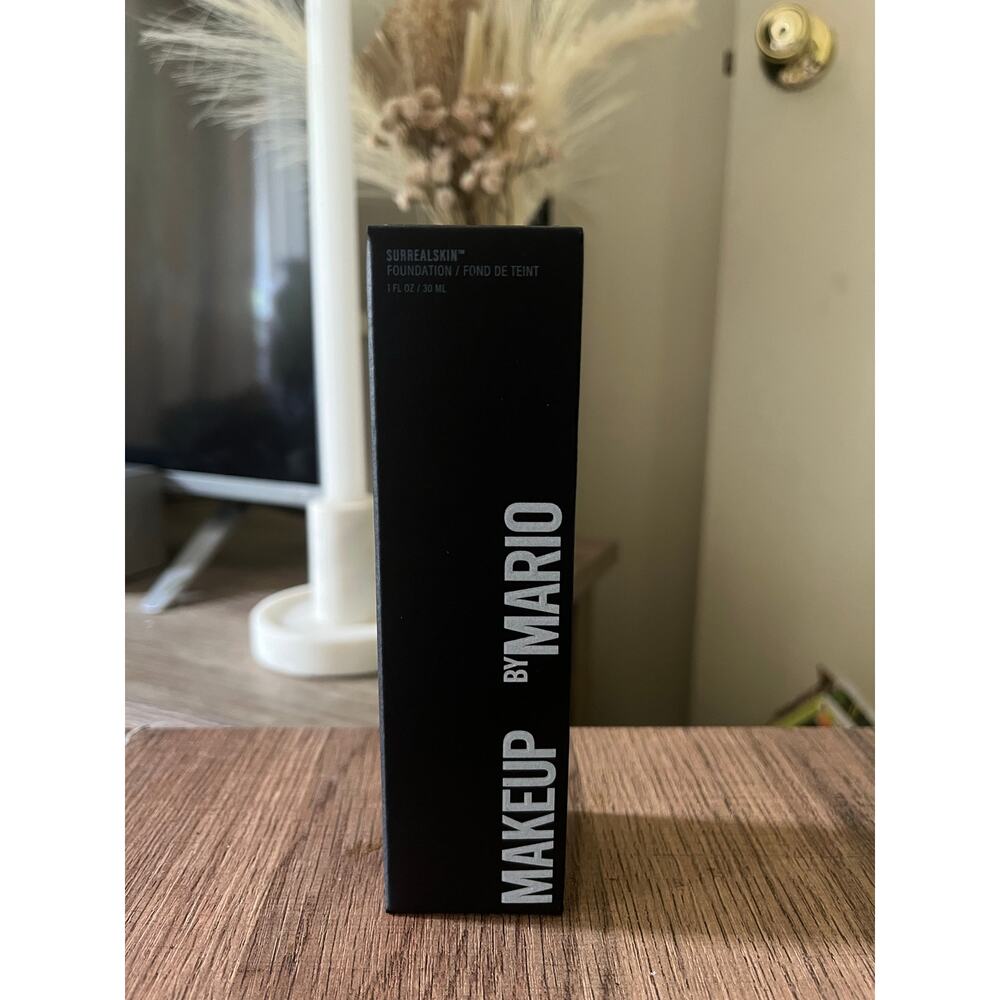 NWT MARIO SURREAL SKIN 13W Full Size Luminous Liquid Foundation